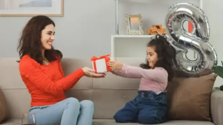 LookWhatMomFound Giveaways