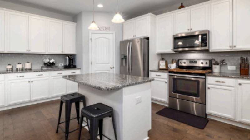 6 instances when replacing your kitchen cabinet doors makes more sense than installing a new set