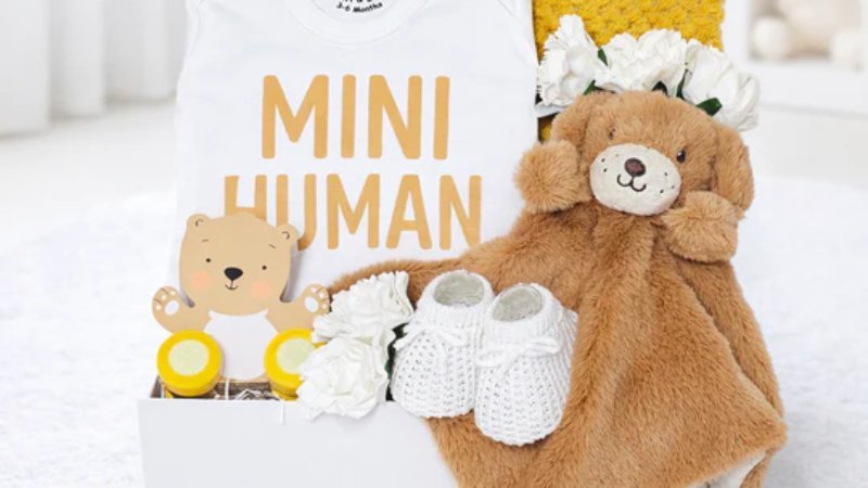 Top New Baby Gifts in the UK: Personalised Hampers, Clothing & Accessories