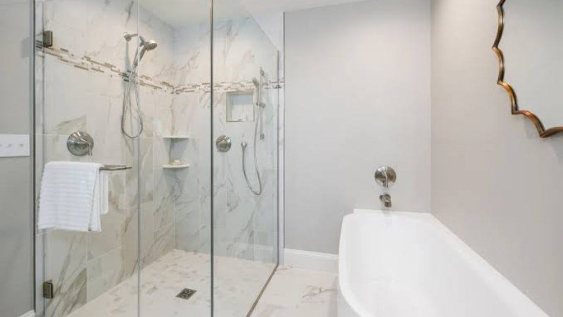 Jacksonville Coastal Homes: Designing a Custom Glass Shower