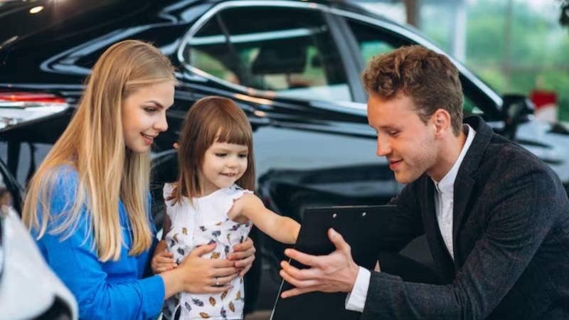 5 Signs Families Can Use to Find a Trustworthy Car Dealership